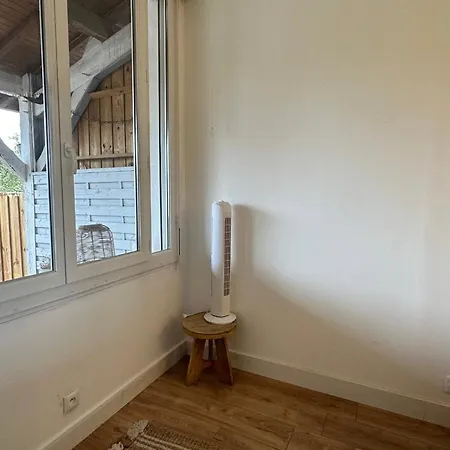 With A Large Terrace In Daire Biganos